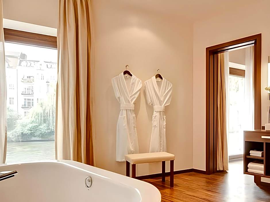 AMERON Berlin ABION Spreebogen Waterside