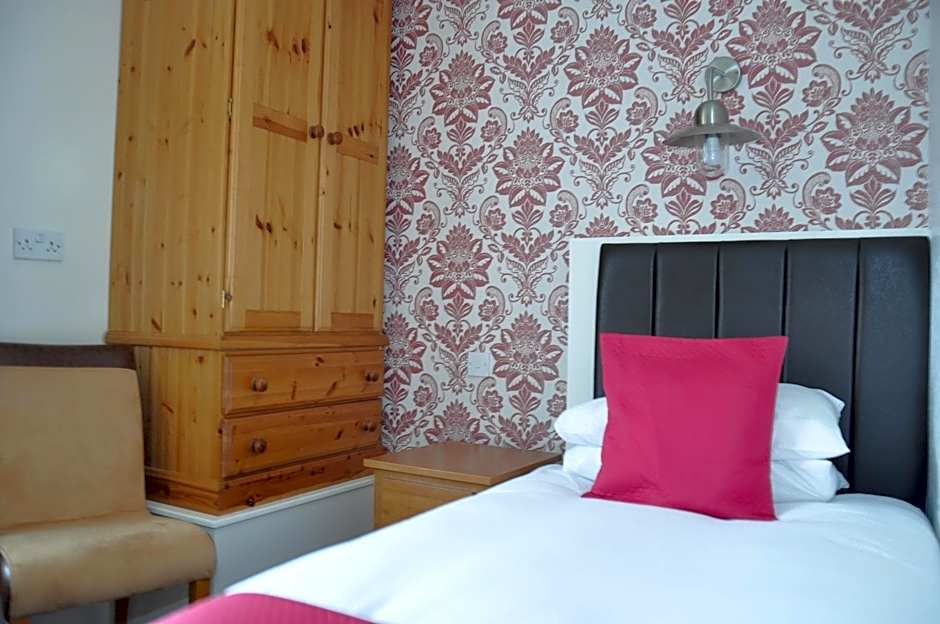 The Beaufort, Raglan