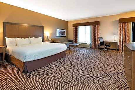 King Room with Sofa Bed