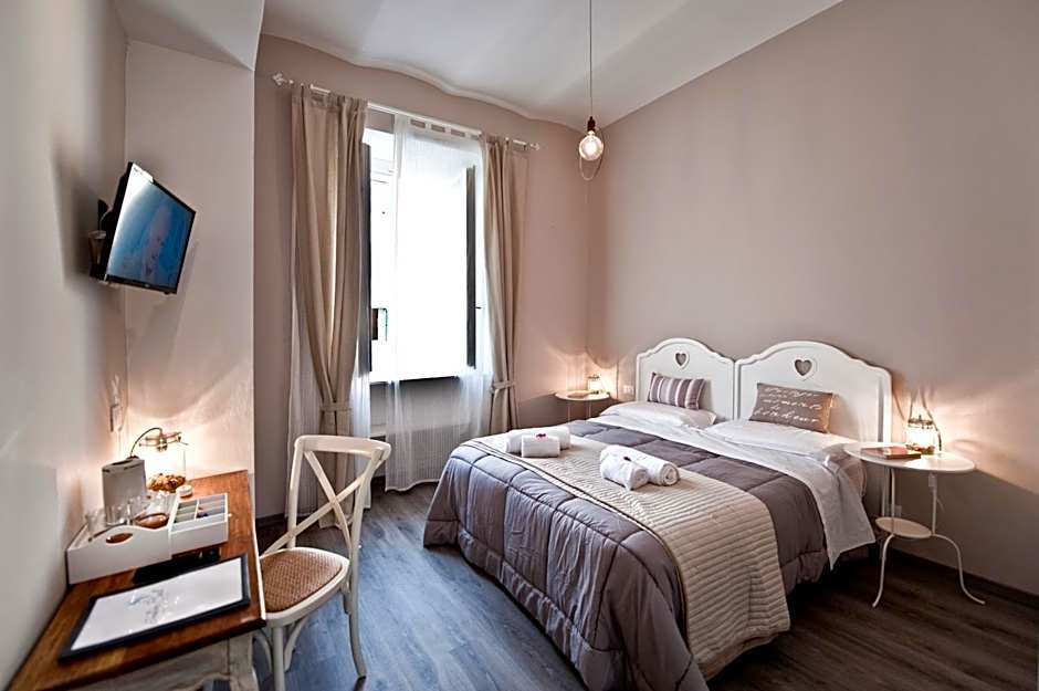 TinkerBell GuestHouse