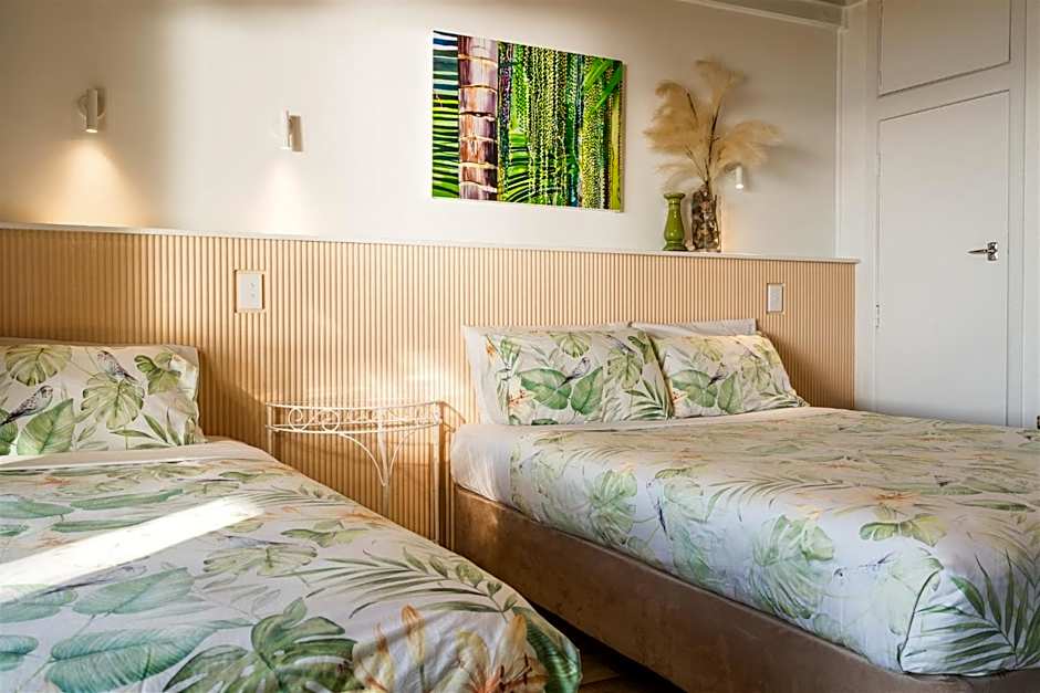 Driftwood Lodge Beachfront, Cable Bay Stays, Cable Bay, Northland