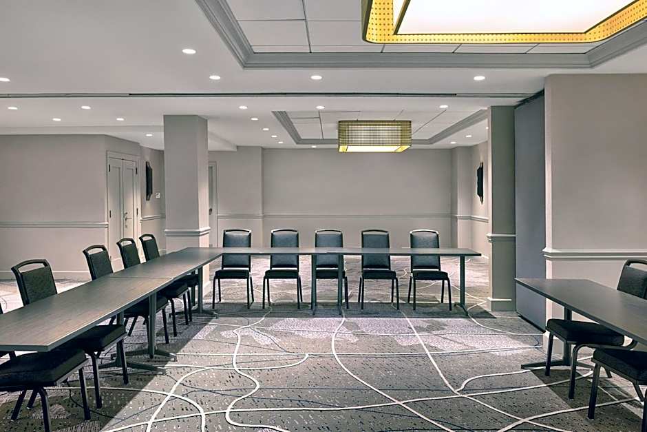 Le Meridien St. Louis Downtown