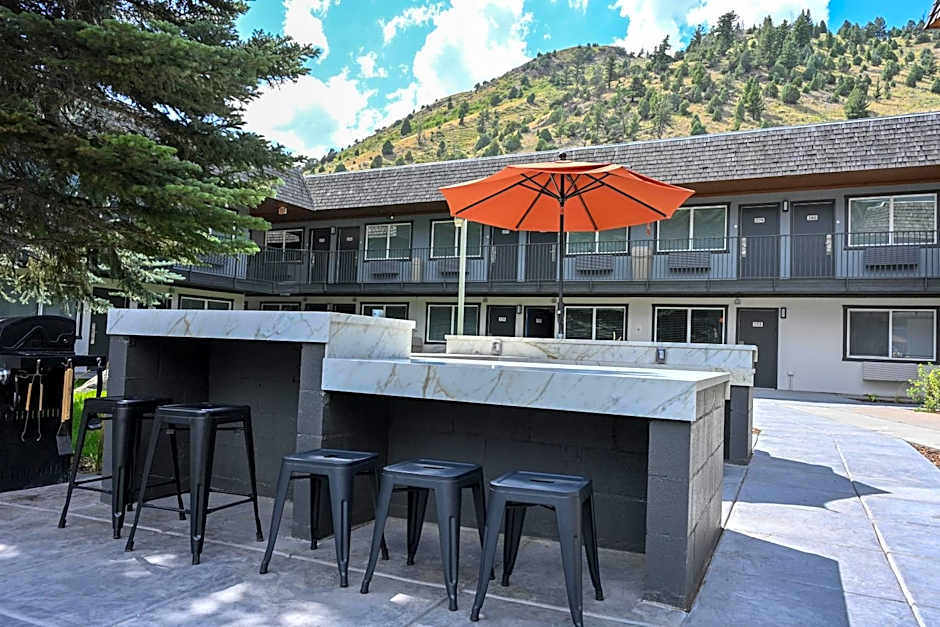 The Jackson SouthTown