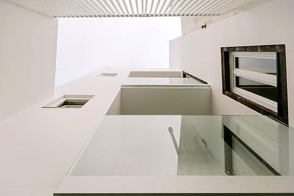 Azores Inn - Family Suites