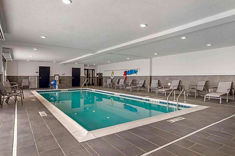 Comfort Inn & Suites Clarksville - Louisville North