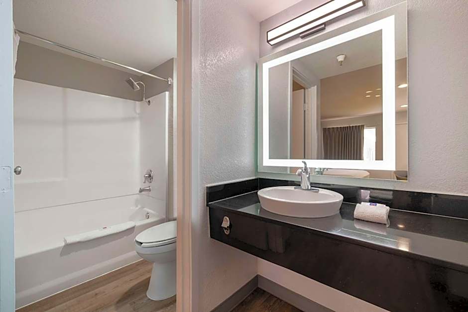 Motel 6-Santa Ana, CA