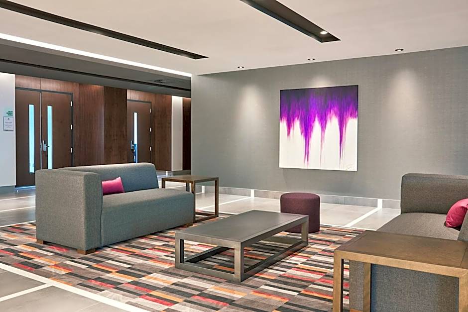 Holiday Inn Hotel & Suites Montreal Centre-ville Ouest By IHG