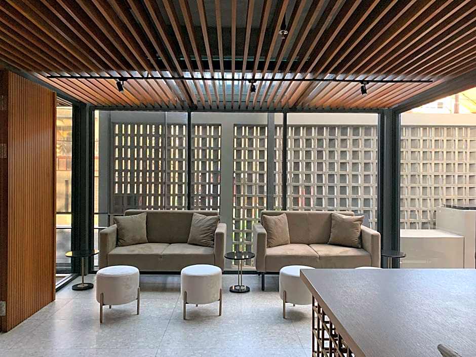 Sans Hotel RG Living Jogja by RedDoorz