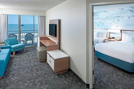 Suite, 1 Bedroom, Oceanfront (2 Queen Beds and 1 Double Sofa Bed)