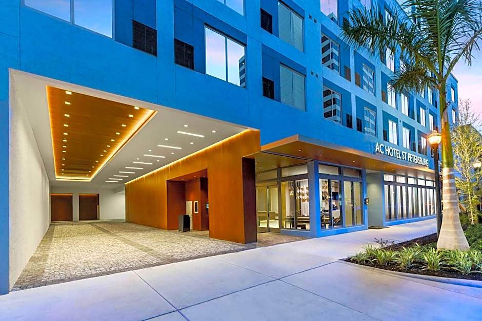 AC Hotel by Marriott St. Petersburg Downtown