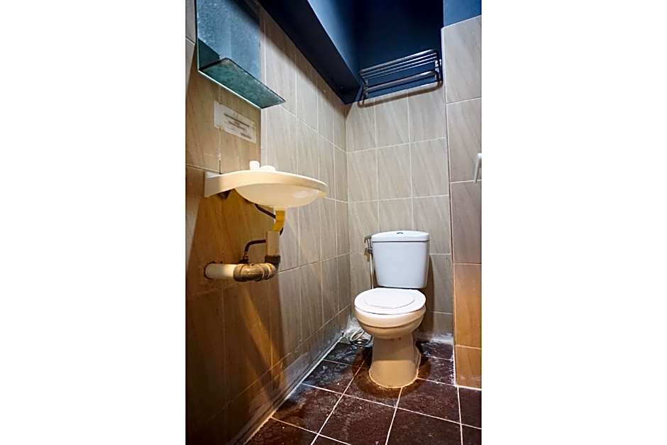 Hotel O Mandala Near Universitas Negeri Medan ( UNIMED )