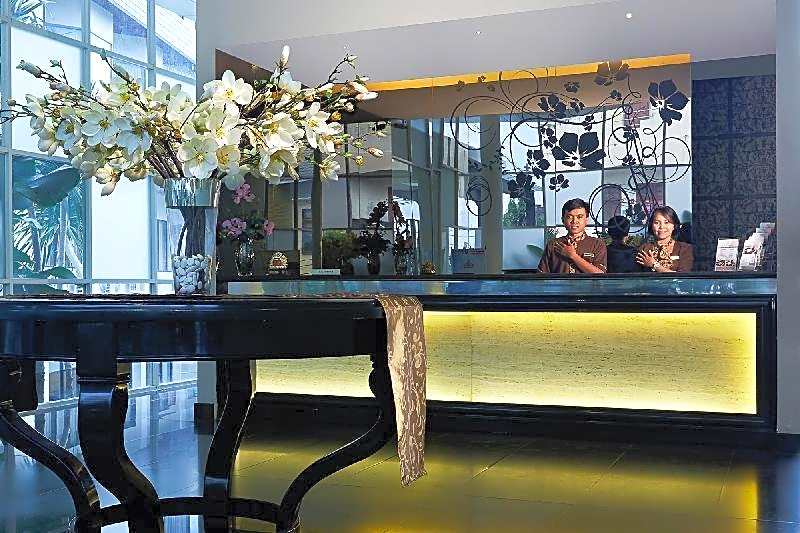 Grand Kecubung Hotel
