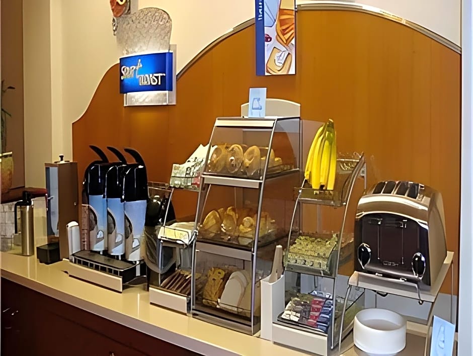 Holiday Inn Express Hotel & Suites Brookville By IHG