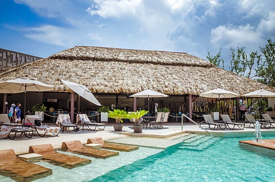 Binniguenda Huatulco & Beach Club