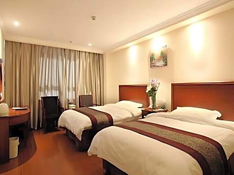Twin Deluxe Room