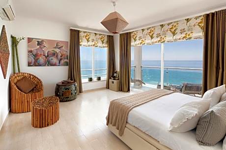 CALI Deluxe Holidays, Sesimbra