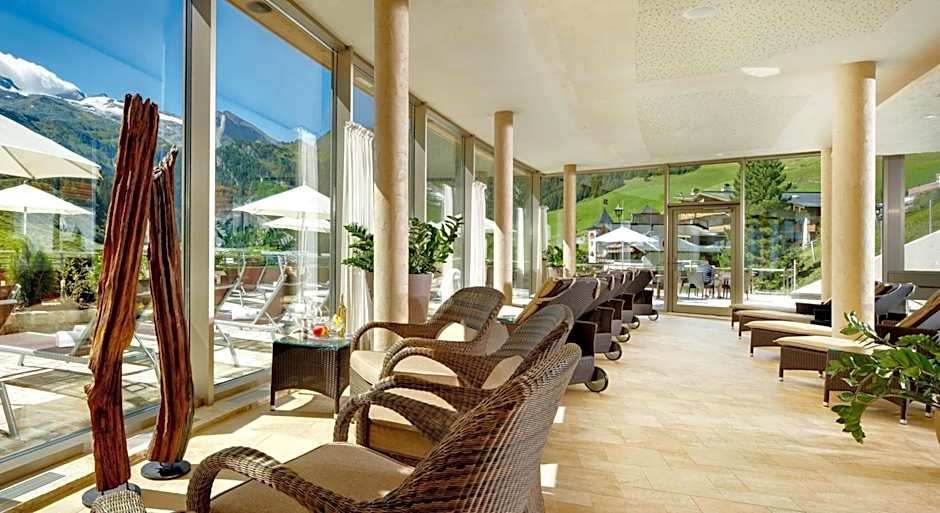 Hotel Berghof Crystal Spa & Sports