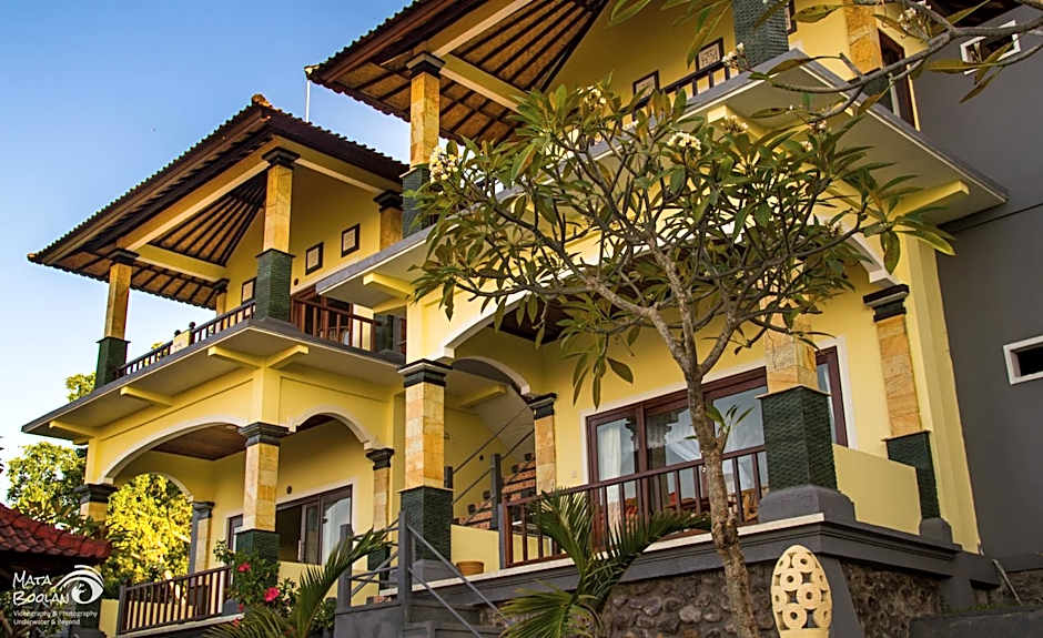 Beten Waru Bungalow and Restaurant