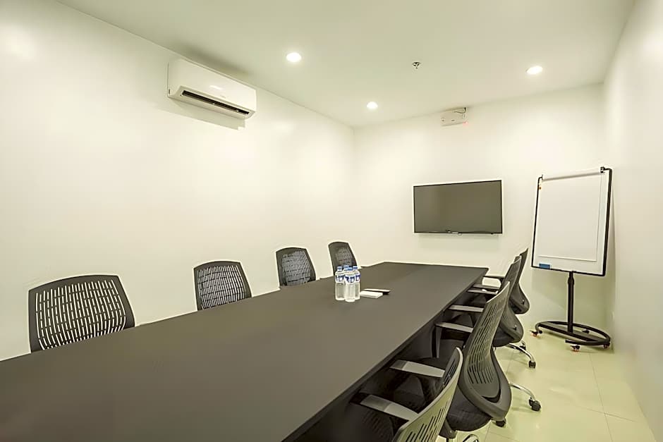 Go Hotels Manila Airport Road