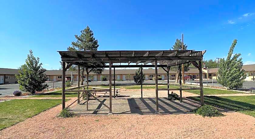 Travelodge by Wyndham Farmington Hwy 64