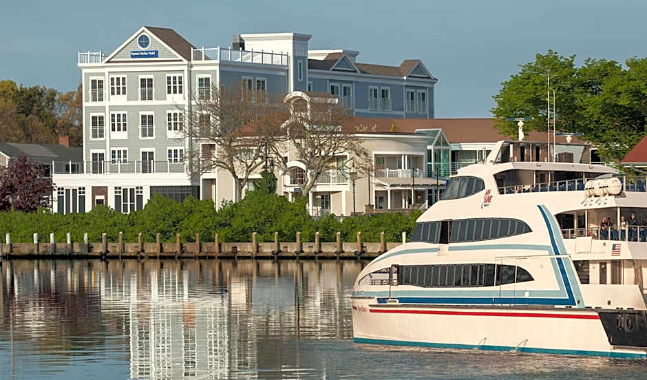 Hyannis Harbor Hotel