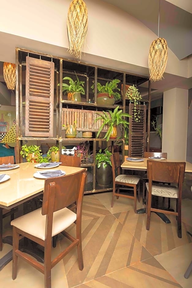 Roots Apartment Hotel