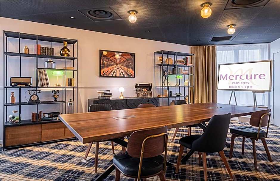 Mercure Paris Bercy Bibliotheque