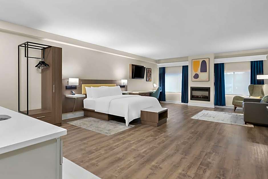 Latitude Suites Tinton Falls Eatontown - BW Premier Collection