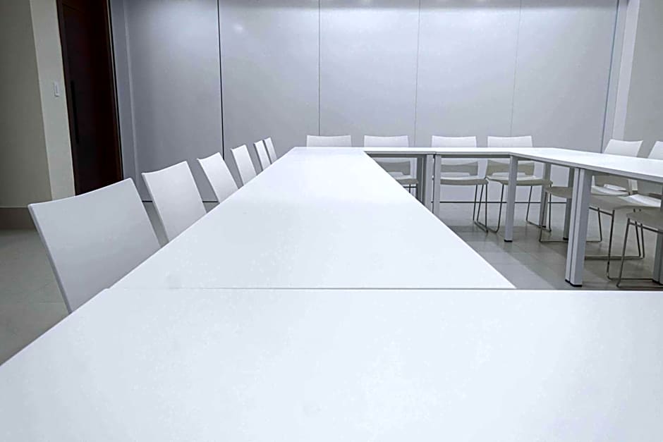 Super 8 by Wyndham Manzanillo