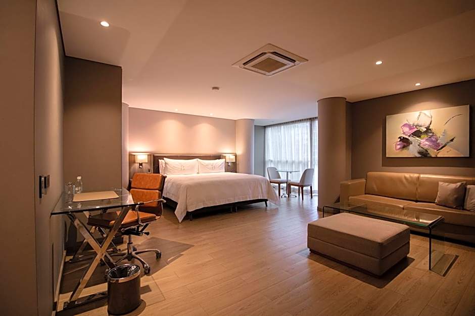 Binn Hotel