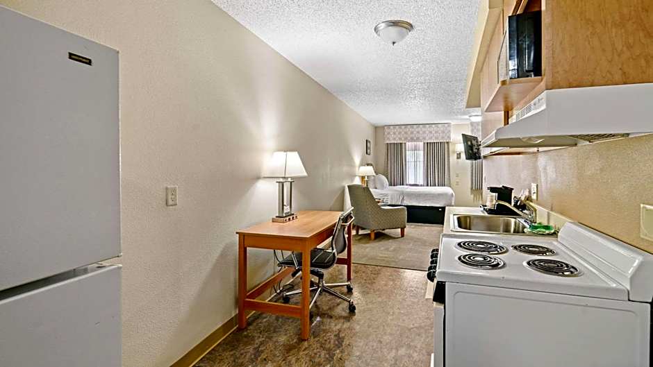 Clarion Hotel & Suites Fairbanks near Ft. Wainwright