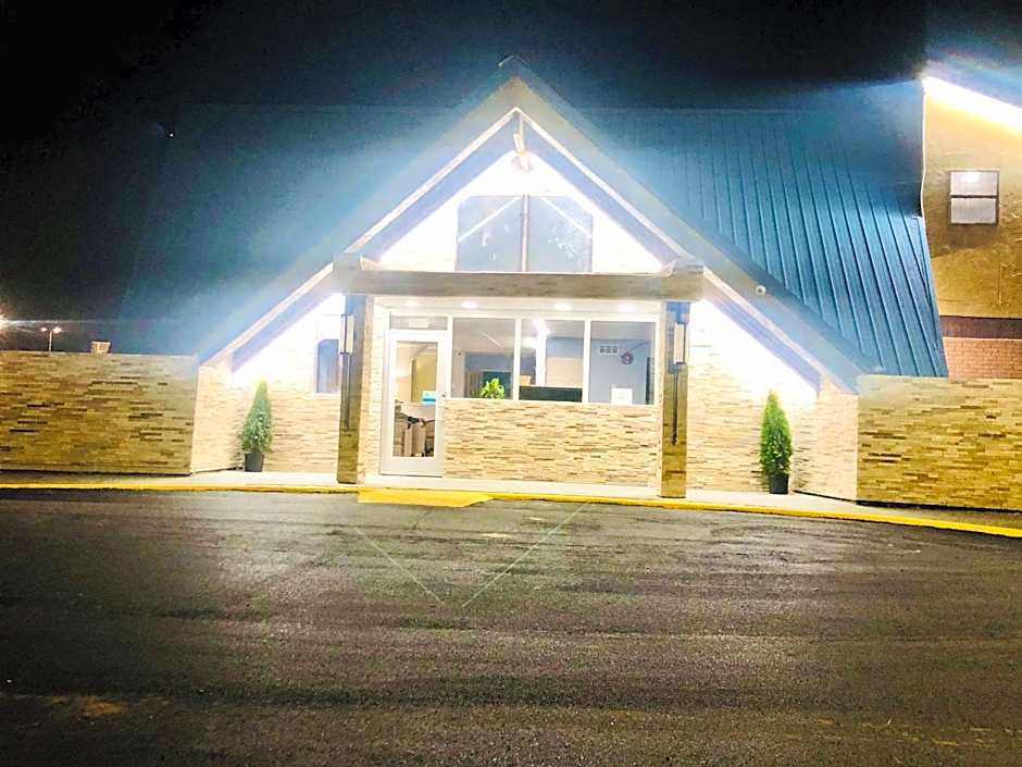 Montgomery Inn & Suites