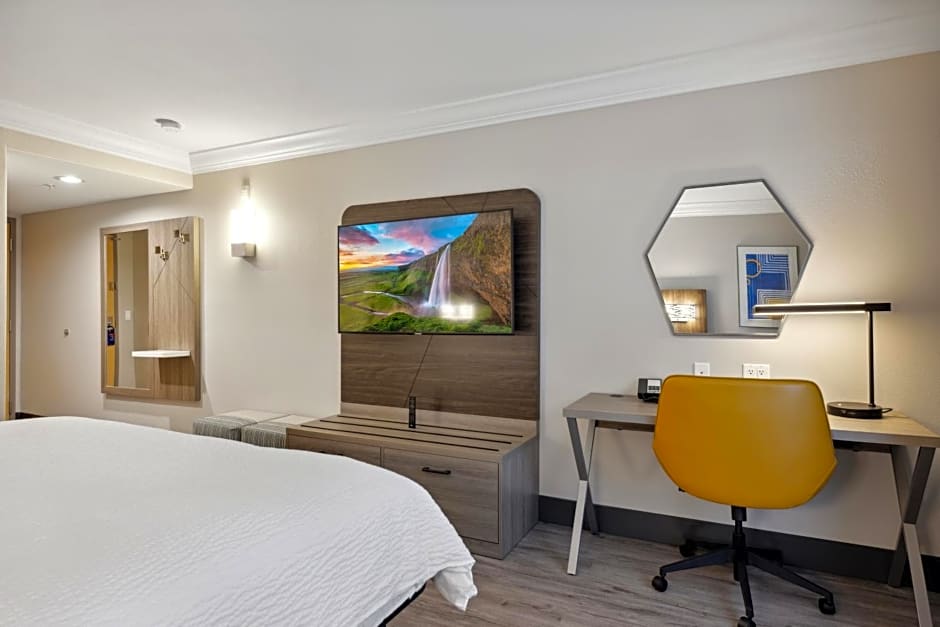 Holiday Inn Express Hotel & Suites Vacaville By IHG