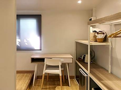 1 Bedrooms