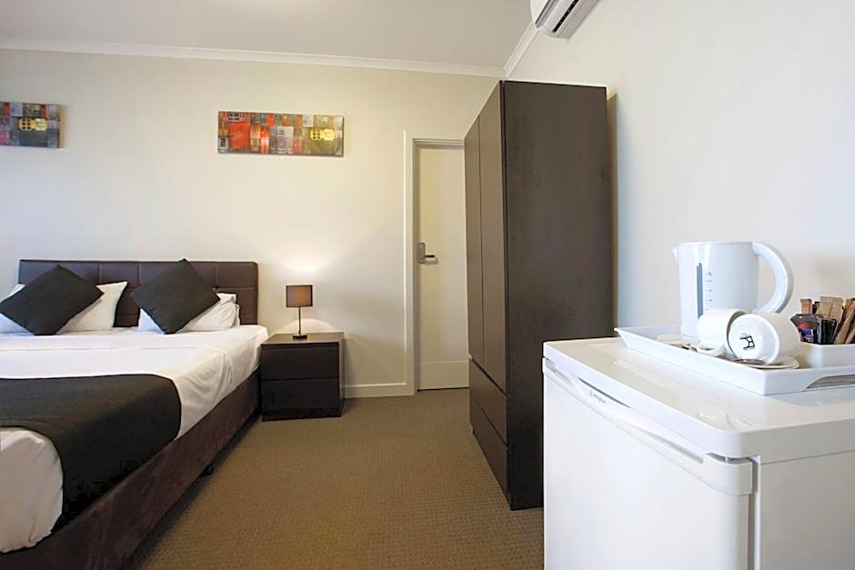 Enfield Hotel
