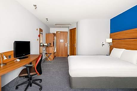 Standard Double Room with Free Hot Breakfast