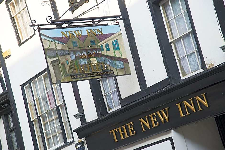 The New Inn by Roomsbooked