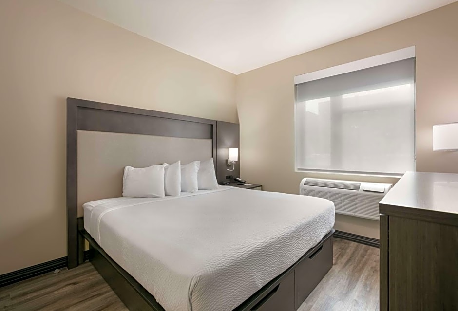 Best Western Plus Executive Residency Bronx