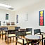 OYO Hotel Dundee By Crystal Lake