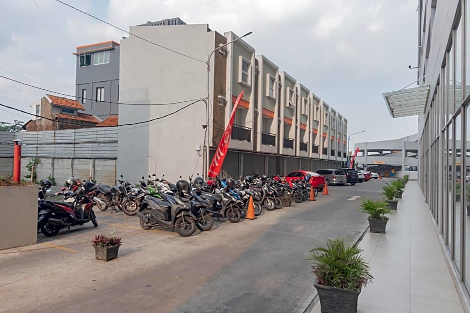 RedLiving Apartemen Mekarwangi Square - Agus 1 Tower A