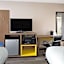 Days Inn & Suites by Wyndham Kokomo