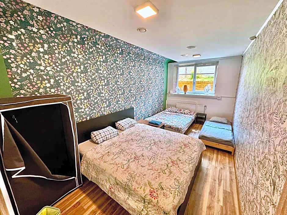 Barcelona Hostel & Pub