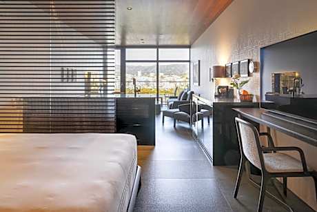 Suite with Mountain View