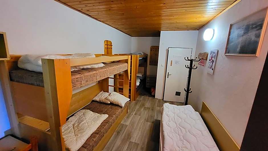 Turistická chata TJ TESLA BRNO