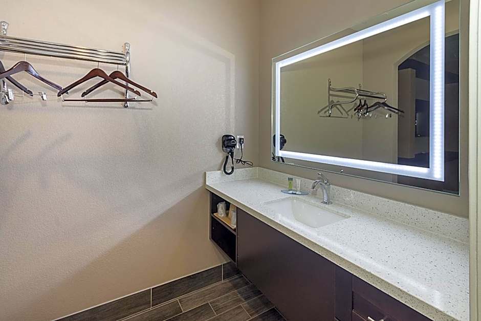 Econo Lodge Inn & Suites Houston