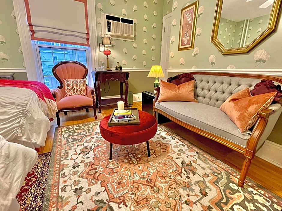 Charlotte's Rose Inn