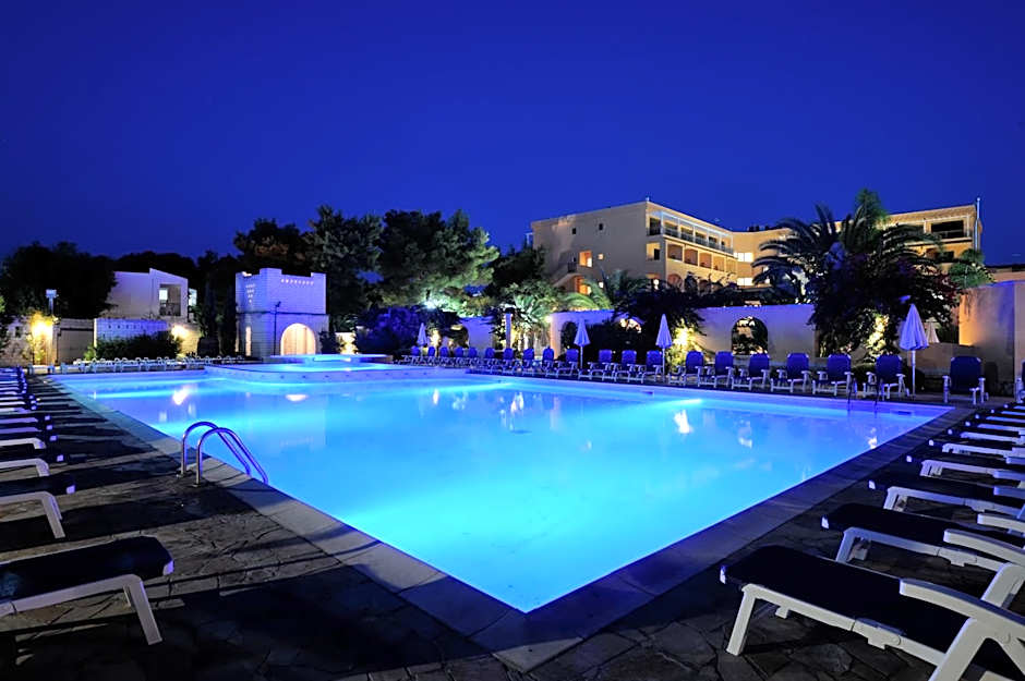 Baia Degli Aranci Suite & Apartments