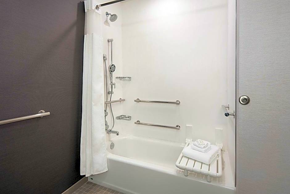 Courtyard by Marriott Fresno Clovis