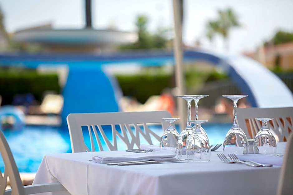 Mar Hotels Playa de Muro Suites