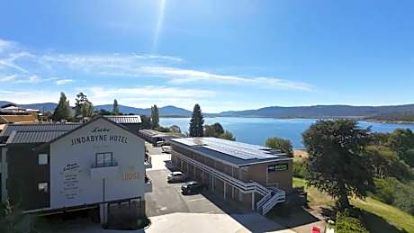 Lake Jindabyne Hotel